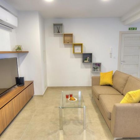 Spacious And Tastefully Furnished 2 Bedroom Apartment Ddif1-3 Gzira Dış mekan fotoğraf
