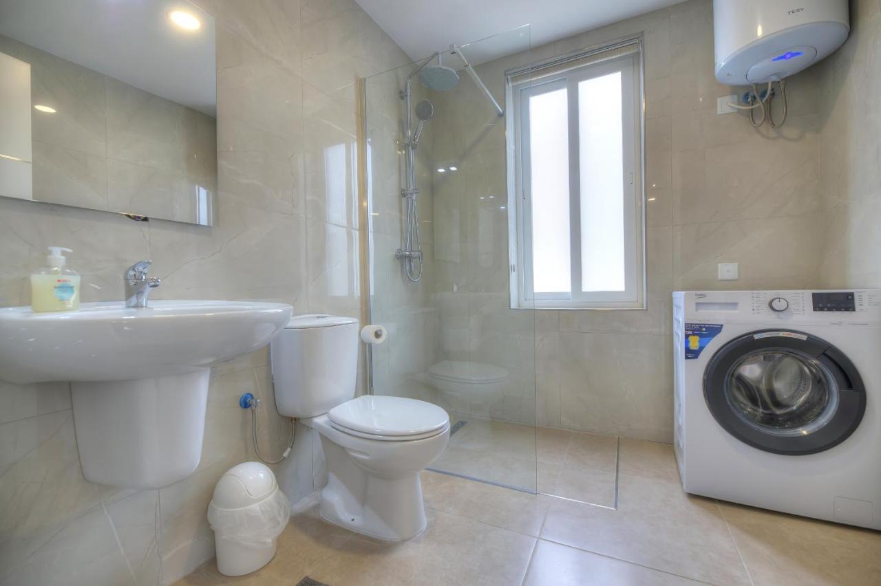 Spacious And Tastefully Furnished 2 Bedroom Apartment Ddif1-3 Gzira Dış mekan fotoğraf